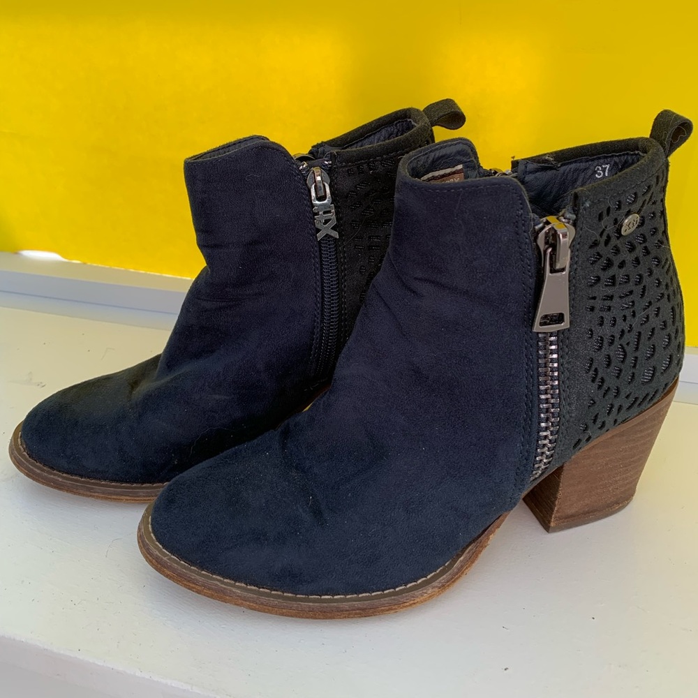 Blue suede low heel side zipper booties